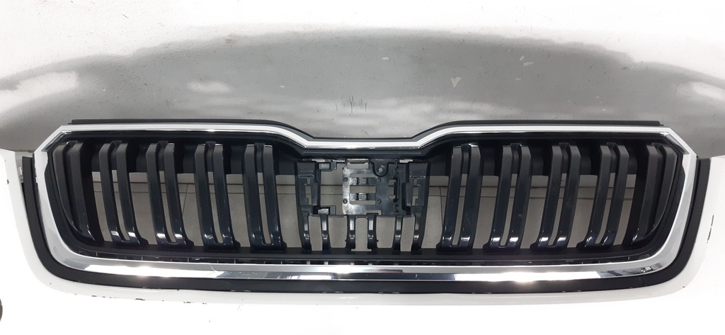 фото №11, Skoda kamiq 19- бампер перед передний решётка радиатора решётка средняя