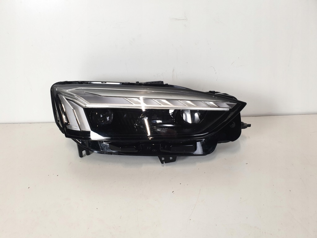 Купить Audi a5 8w6 рестайлинг  фара правый  full led 8w6941040