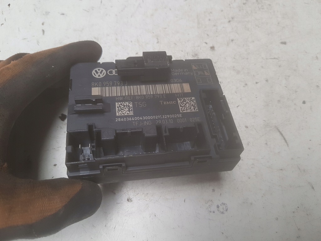 фото №1, Audi a4 b8 08-11r модуль двері перед