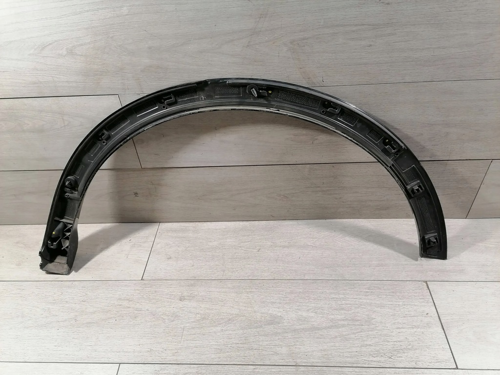 фото №8, Audi q3 молдинг крыло правый задняя 83a853818a