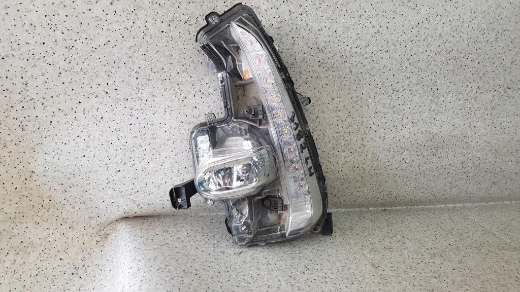 Toyota prius prime 2017 - левый противотуманная фара led drl 3182 Цена