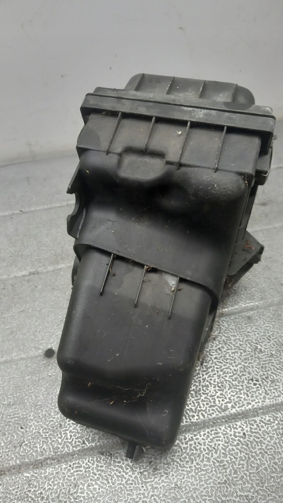 фото №4, Корпус фільтра повітря opel agila 1.0b 00r 09204631