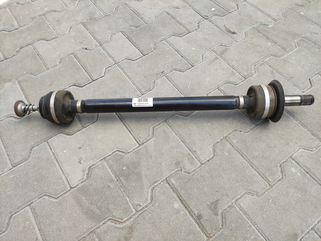 фото №1, Приводной вал задняя задняя левая bmw 5 g30 g31 8664621