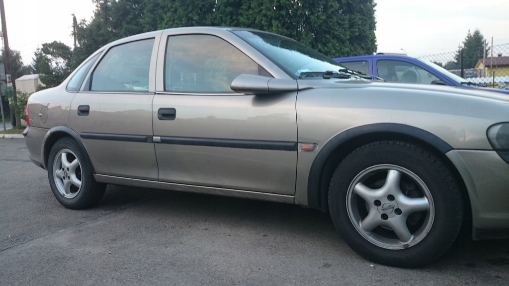 фото №9, Накладки крыла крыльев opel vectra b kpl