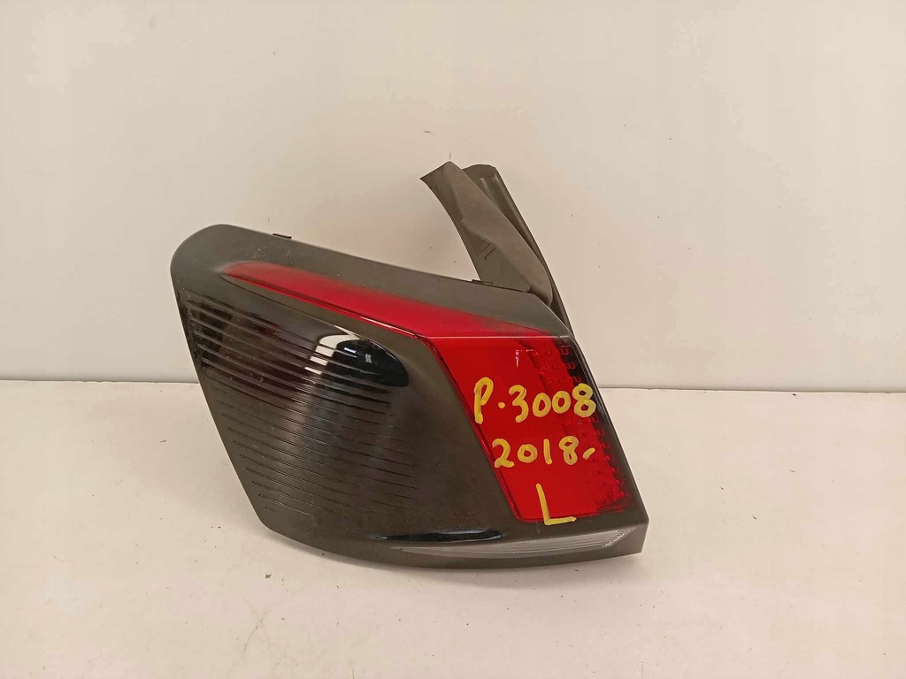 фото №1, Лампа левая задняя peugeot 3008 ii 16-21