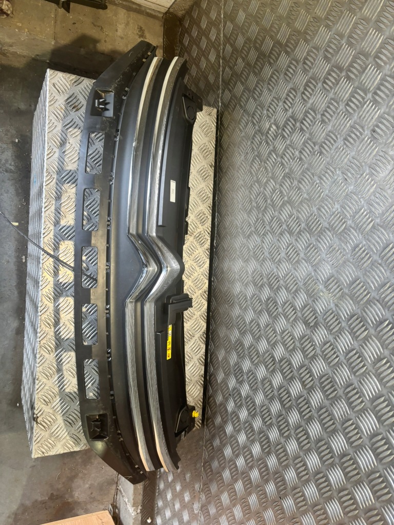 фото №1, Решётка радиатора решётка радиатора хром citroen c3 iii lift 2020- 9833503480 решётка радиатора