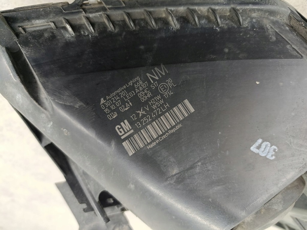 Лампа перед левая opel zafira b 13252472lh 0301214201 Киев