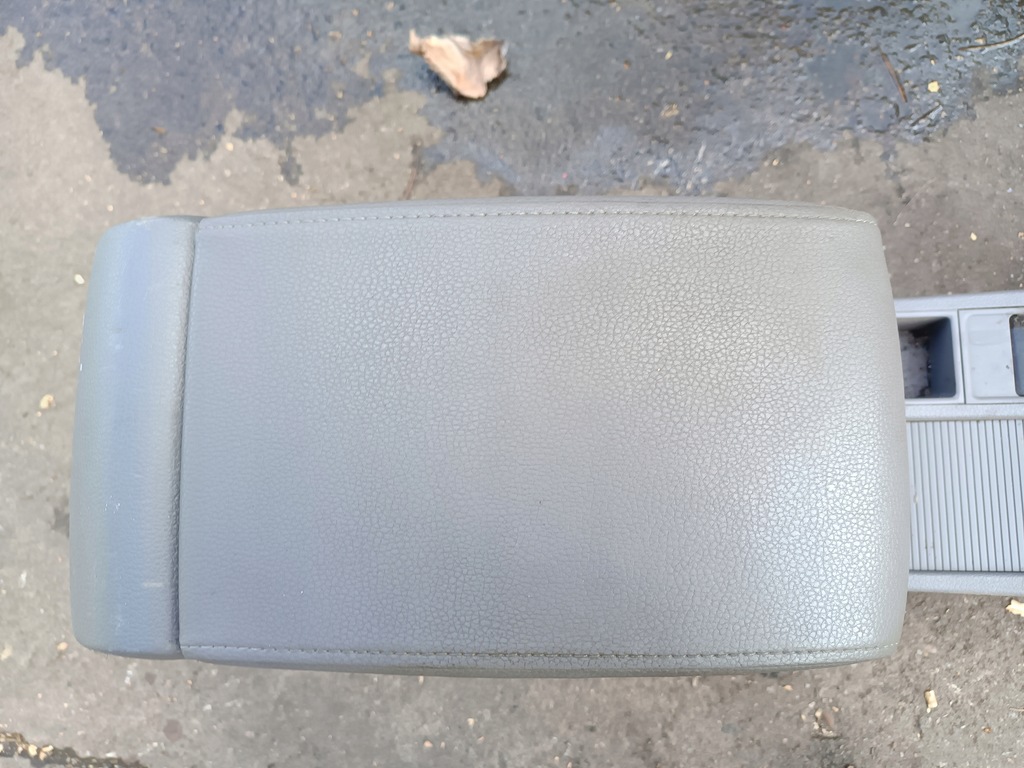 фото №5, Sharan 7n подлокотник туннель средний кожа