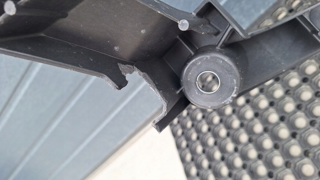 фото №7, Renault master iv 18- pas передний усилитель