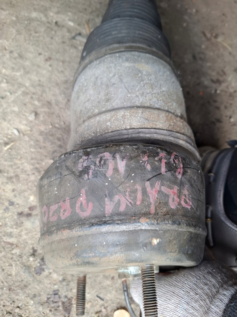 Mercedes x166 gl gle амортизатор правый перед airmatic 1663233100 70tyskm Оригинал