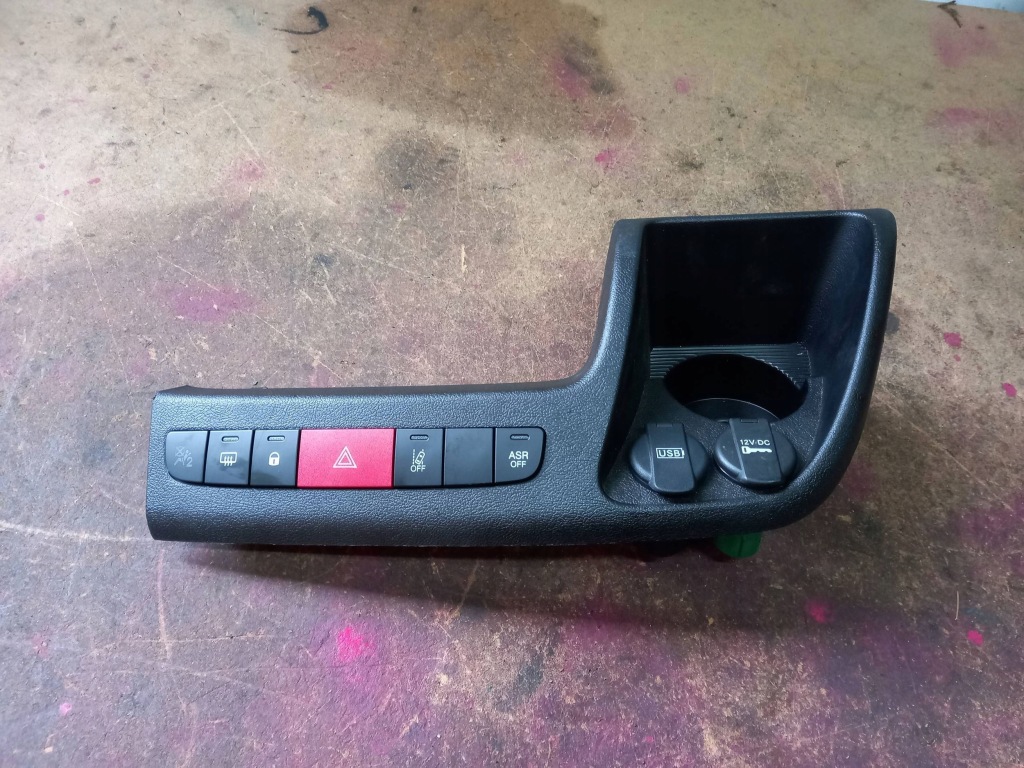 Купити 1308183070 кронштейн на чашка fiat ducato iii