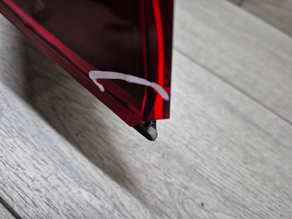 13196. bmw x1 u11 лампа крышка багажника левая h7946535309 с Разборки