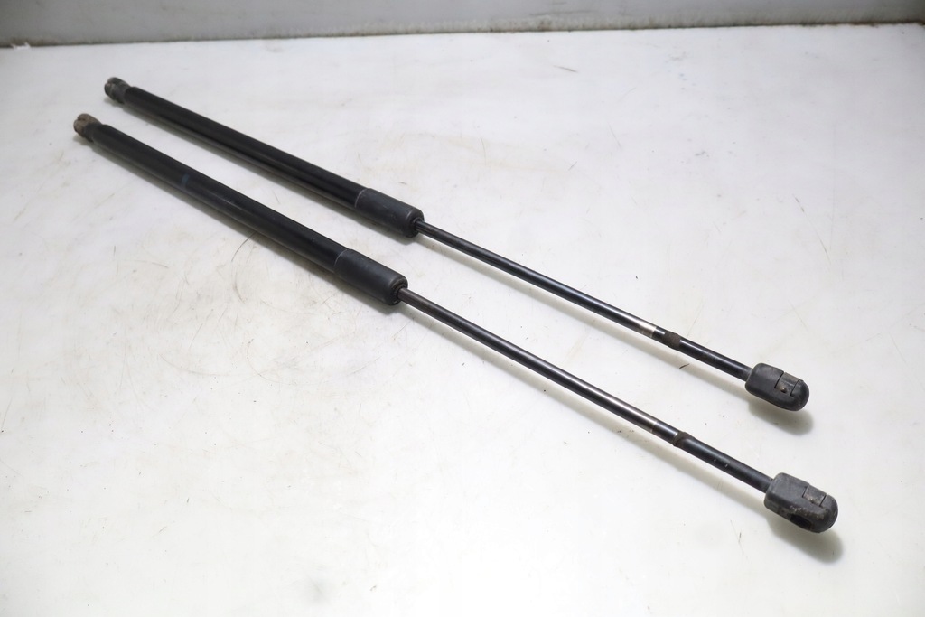 фото №1, Амортизатори кришки багажника peugeot 5008 i