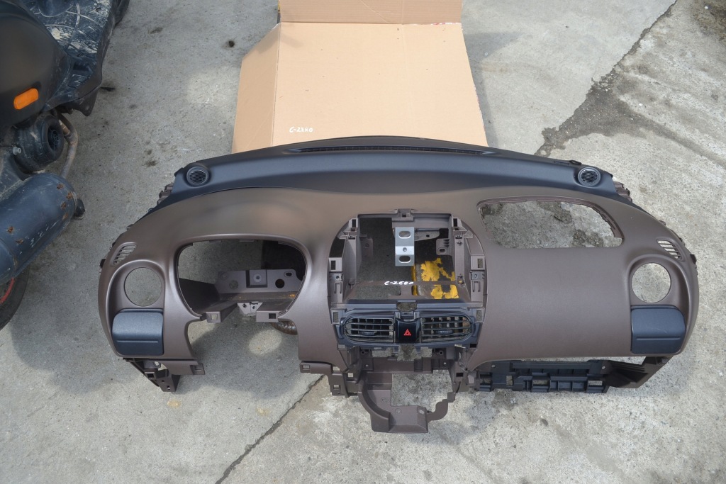 фото №1, I-miev ion c-zero панель приладів консоль панель приладів каркас