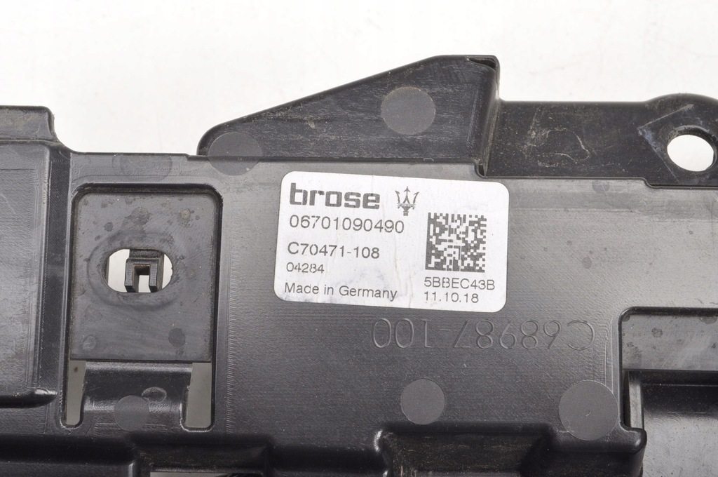 фото №8, Maserati levante sq4 датчик открывания крышки 19r