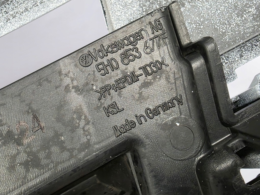 фото №10, Бампер перед vw golf viii 8 + решётка 5h0807221j 5h0853677f