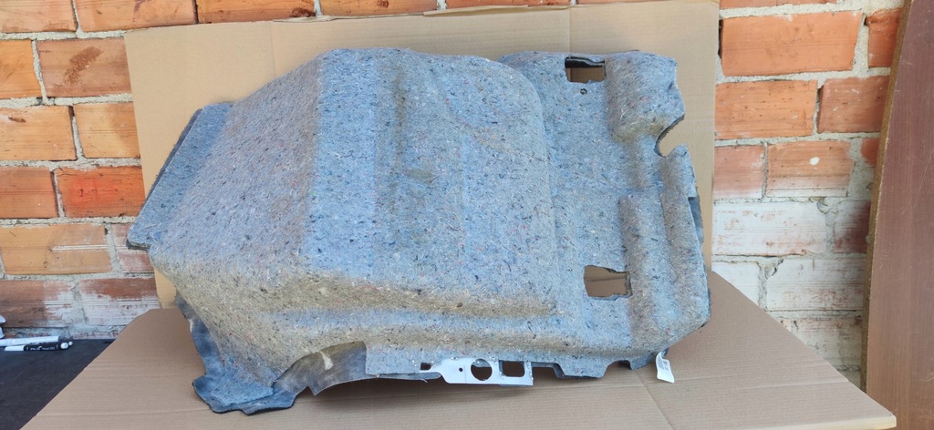 фото №8, Mondeo mk5 fusion обшивка килимок перед пасажира