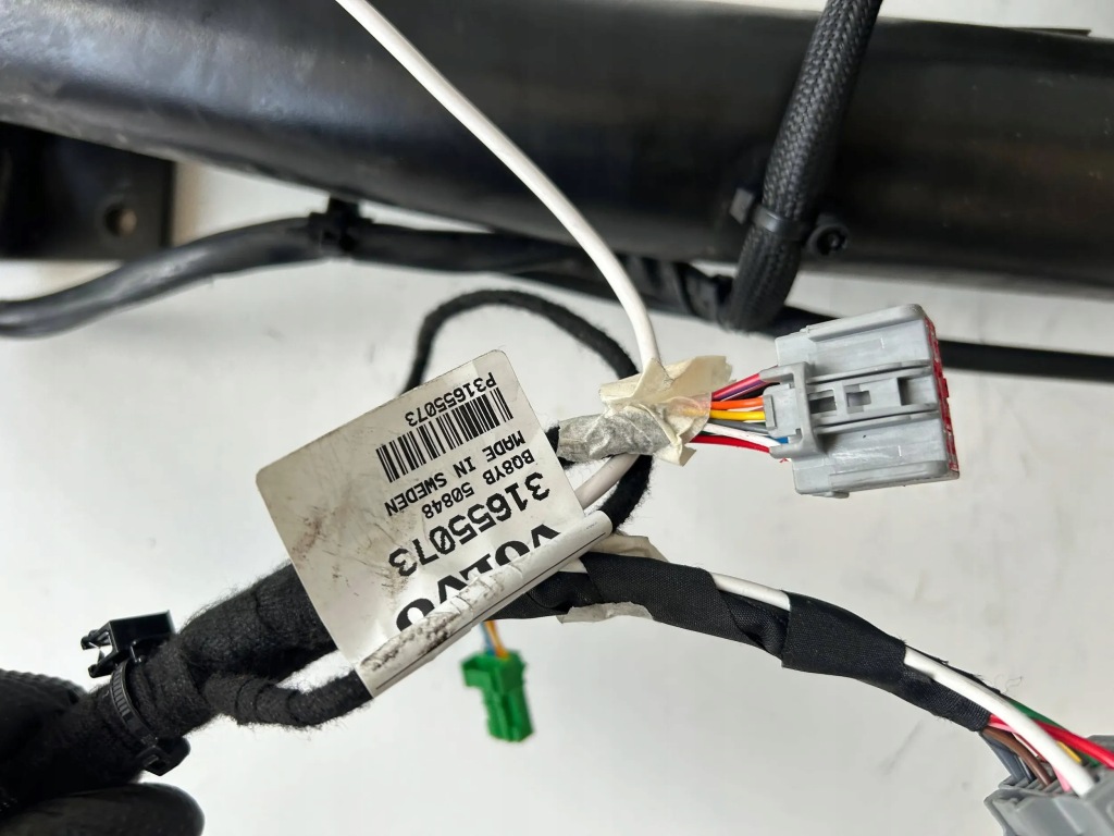 фото №2, Volvo xc60 ii hak буксирувальний 32351369 оригінал