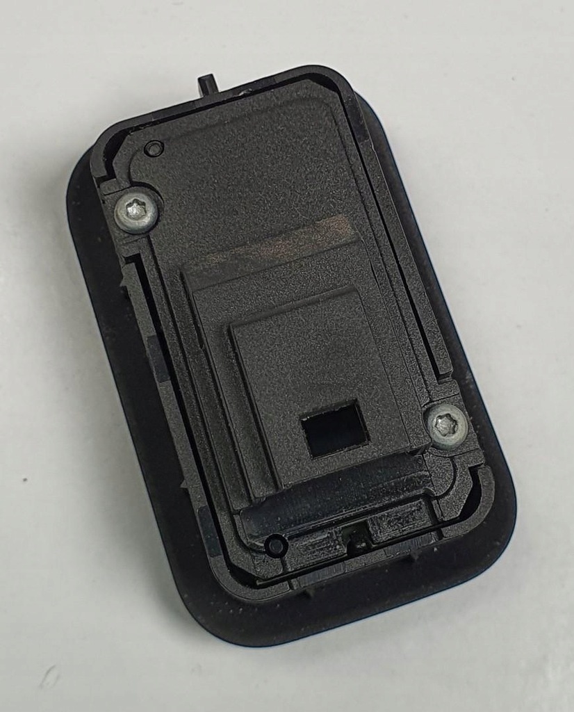 фото №2, Кнопка крышки задняя mercedes w204 a2048707151