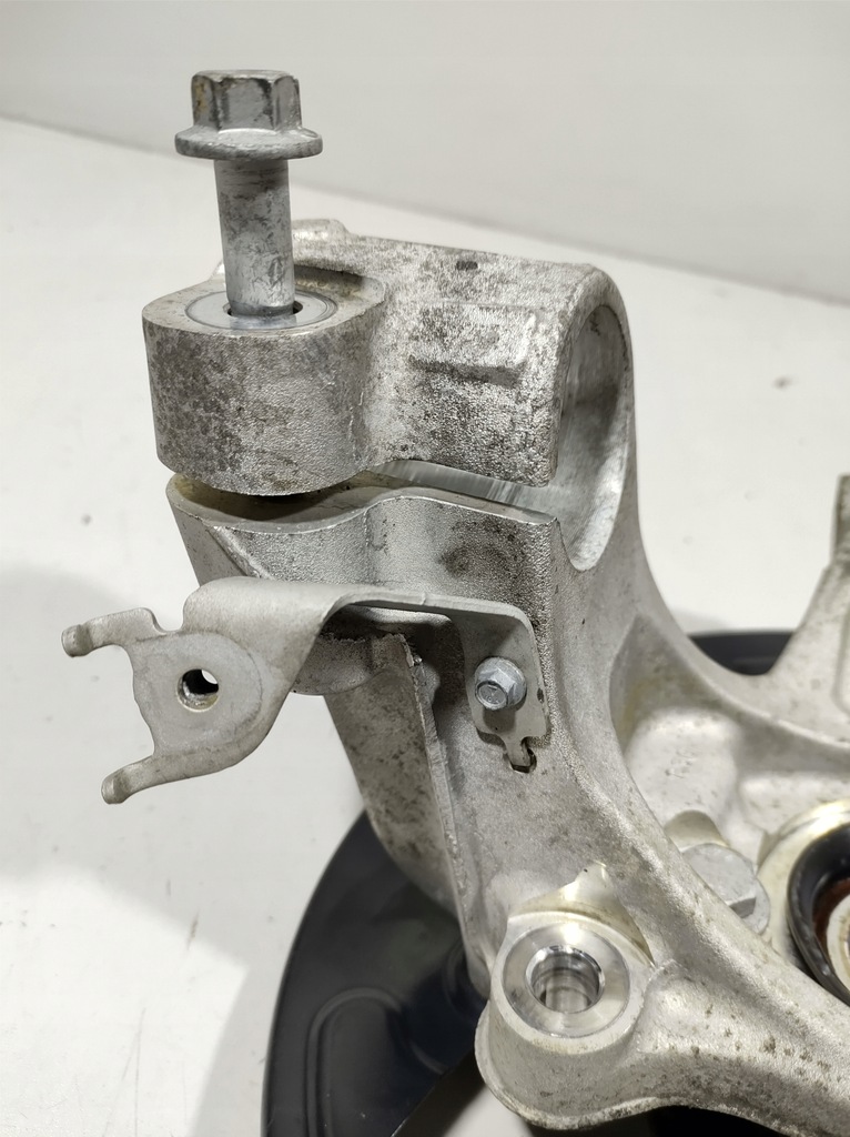 фото №6, Volvo xc40 21r поворотный кулак ступица правый перед 32221857