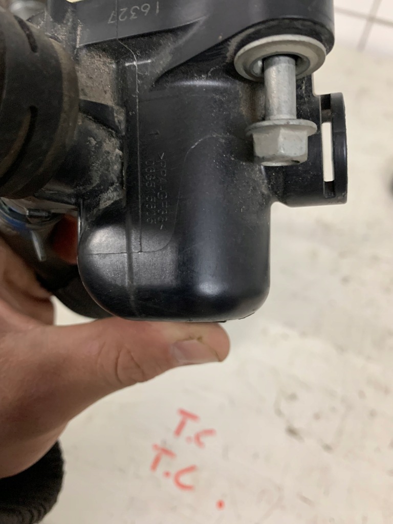 фото №7, 2016 camaro 2.0 шланг шланги трубки радіатора 84128868 84128872