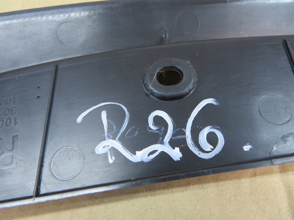 фото №10, Молдинг датчик доводчик двері правий задній tesla x