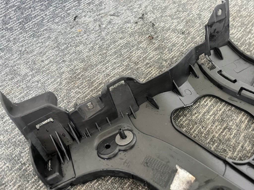 фото №9, Ford transit courier 1.0 eco 21r направляющая кронштейн бампера правый задняя orygina