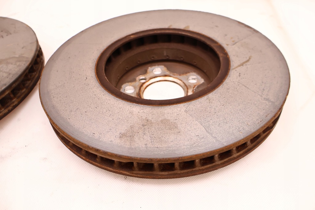 фото №10, Bmw 3 g20/21 330e тормозные диски тормозные тормозные колодки перед