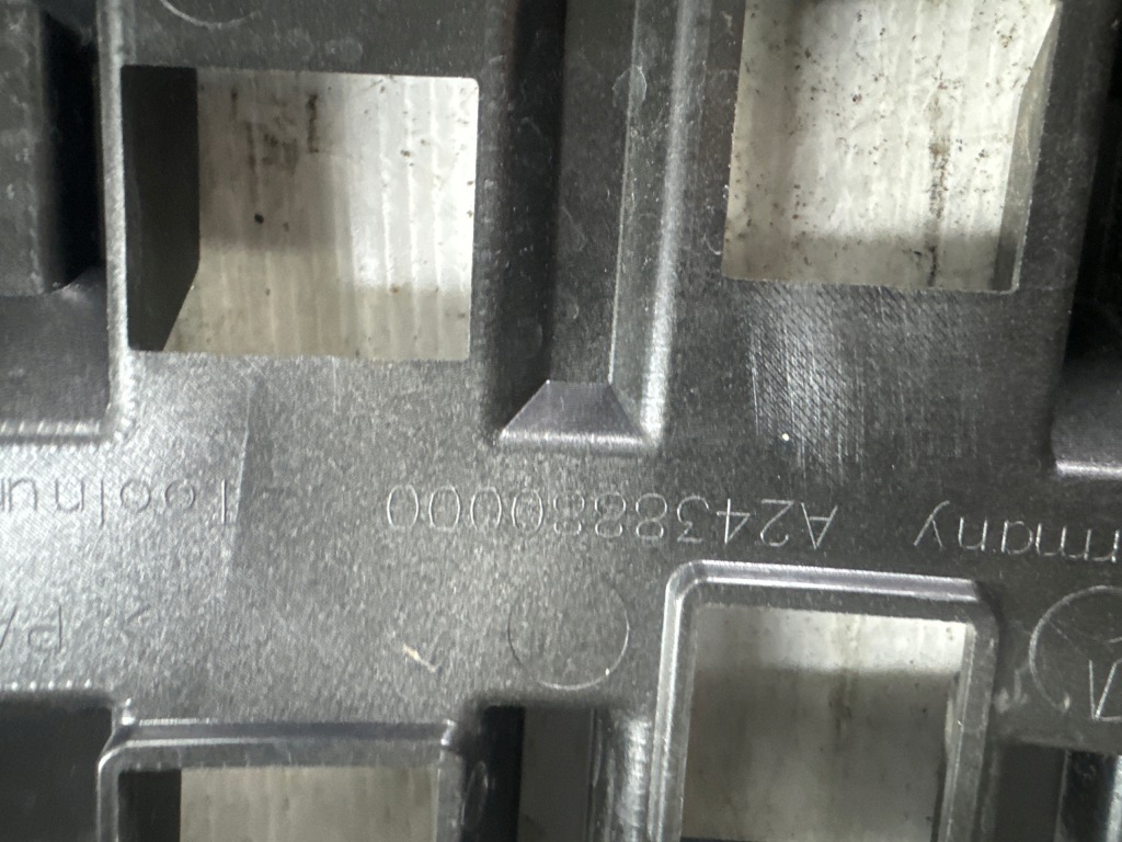 фото №8, Mercedes w243 eqa підсилювач решітка a2438880000