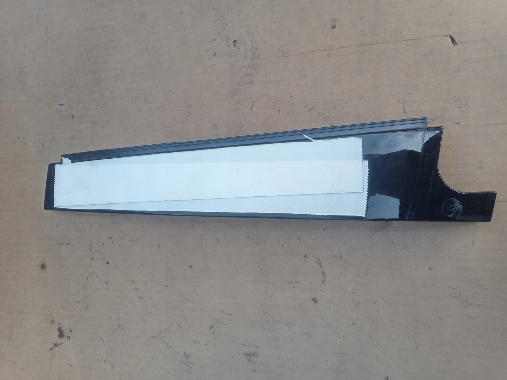 фото №1, Накладка стойка правый задняя vw golf vii 5g6839902b