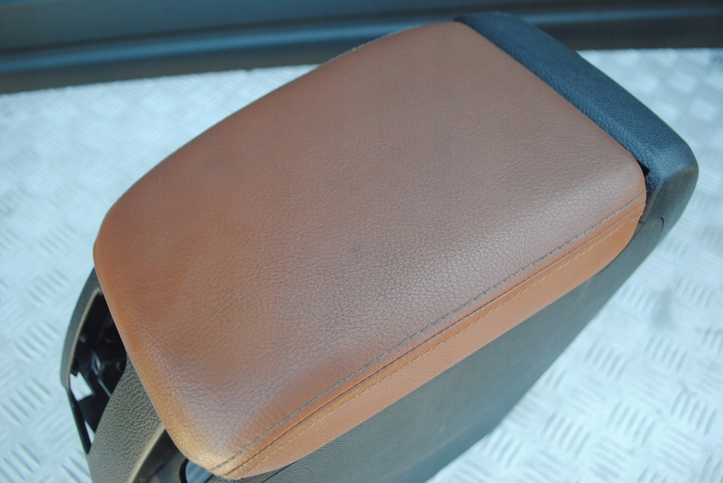 фото №4, Підлокітник vw eos