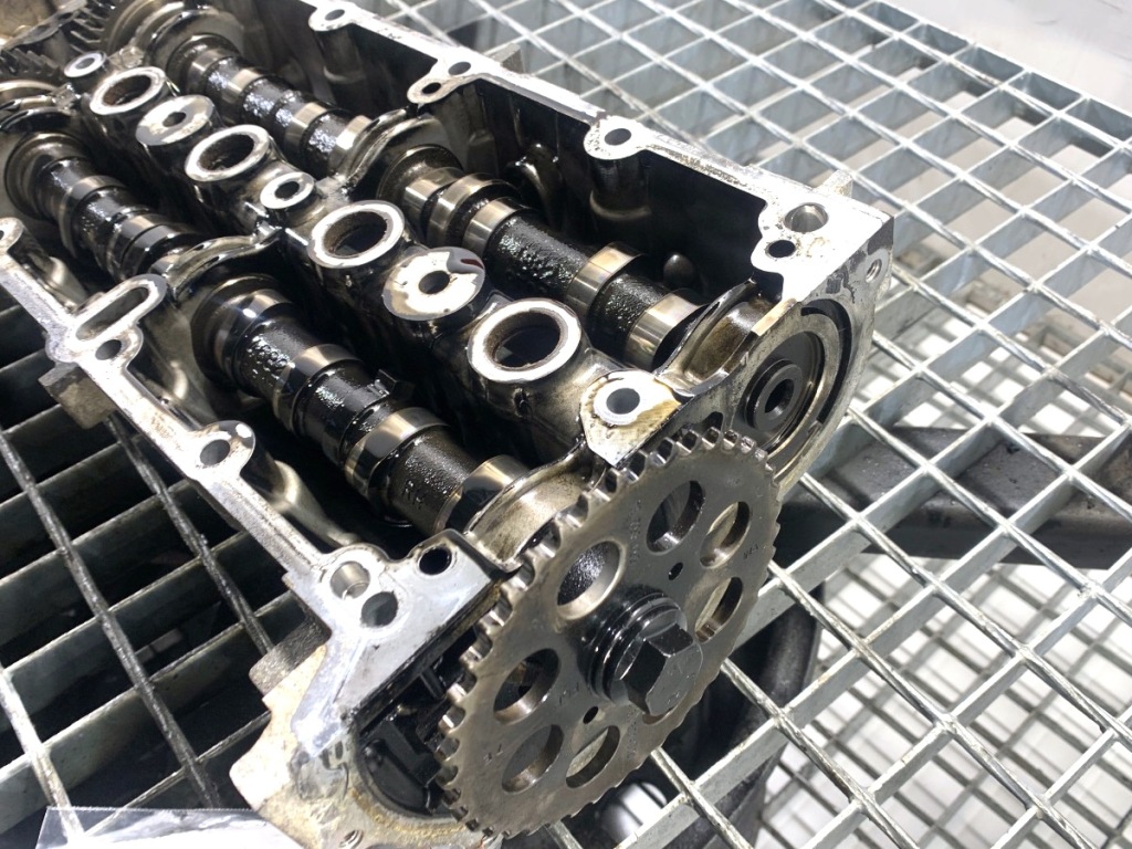 Крышка клапанов валы 46823507 opel corsa d 1.3 в Украине