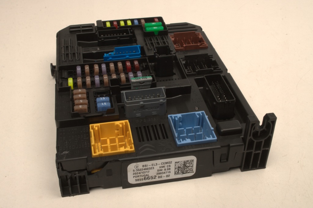 Peugeot rifter рестайлинг  коробка предохранителей 9855665280 в Украине