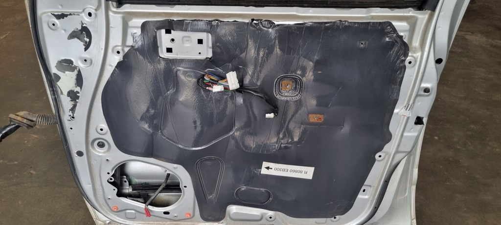 фото №7, Nissan navara d40 pathfinder r51 дверь правый перед