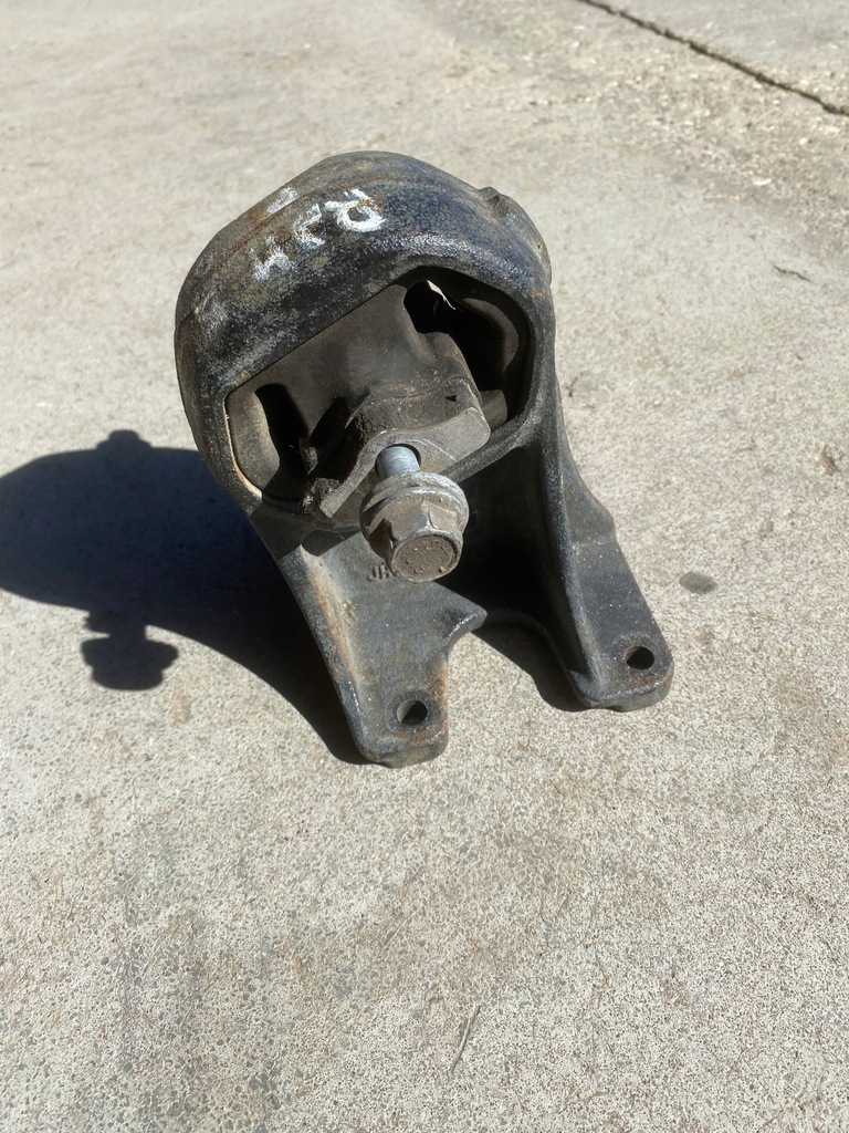 фото №1, Dodge ram 2015 5.7 кронштейн двигателя подушка правая usa