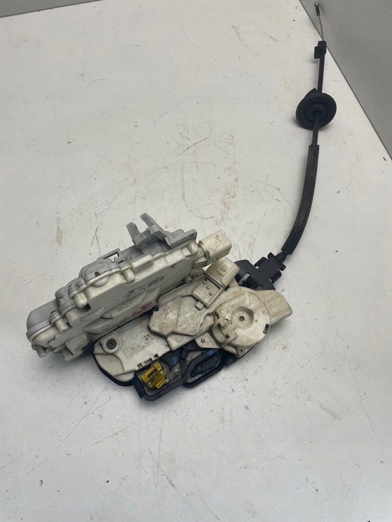 фото №1, Audi a8 d3 замок дверь 4e1837016aa