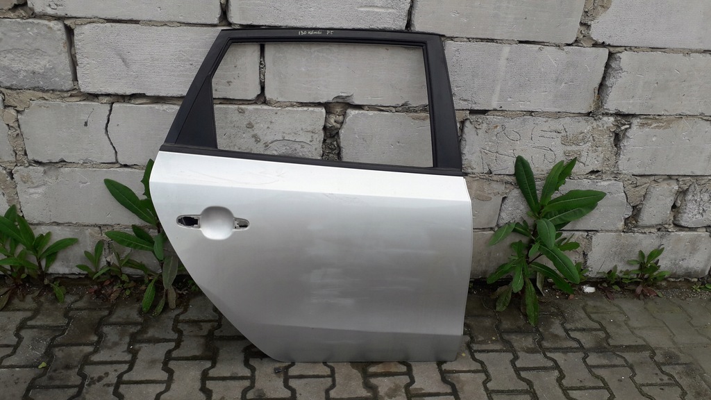 фото №1, Hyundai i30 i kombi 07-12 дверь правый задняя