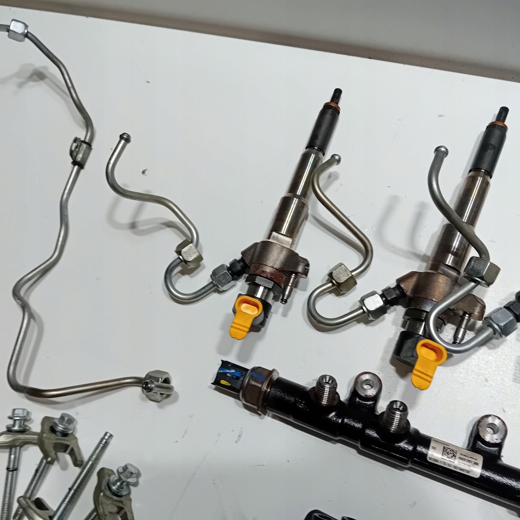 фото №14, Nissan navara d23 renault 2.3 форсунки / комплект система паливний