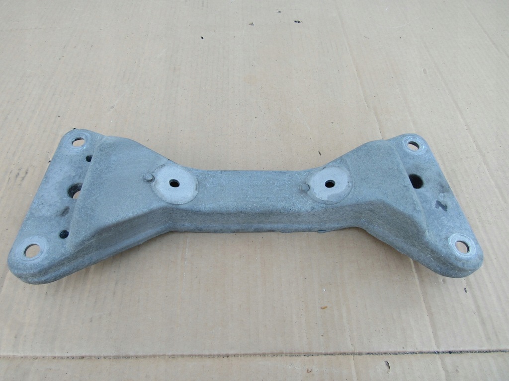 фото №1, Bmw 3 f30 кронштейн коробки