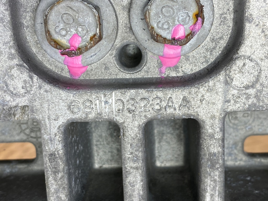 фото №8, Подушка кронштейн підпора кронштейн dodge challenger charger 2015+ usa