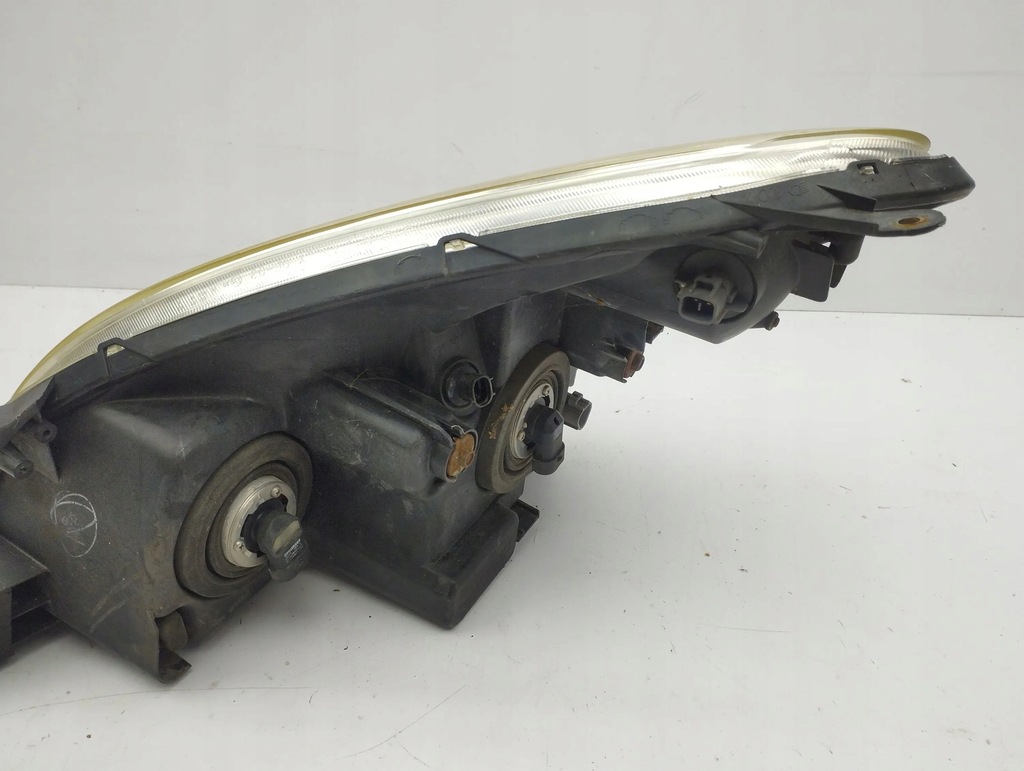 фото №10, Toyota corolla verso ar10 2007 правая сторона лампы передние