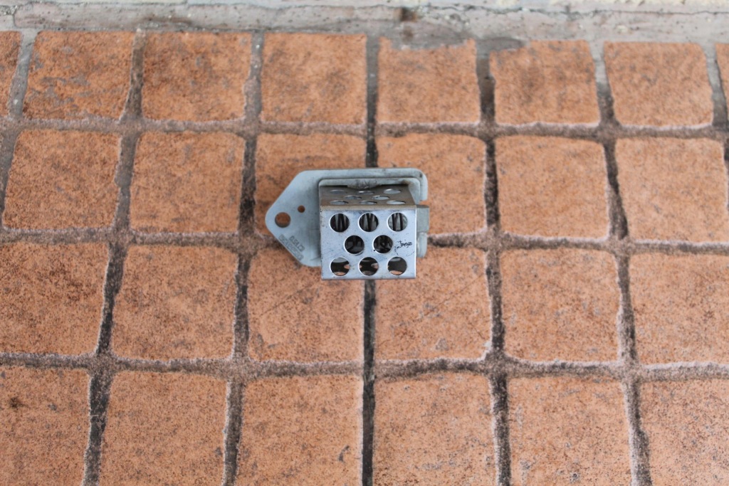 фото №1, Реле вентилятора peugeot partner i 9641212580