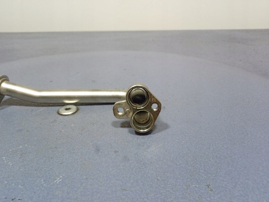 Mercedes gls x167 400d 2.9 шланг водяний рідини охолоджуючий a6562030002 в Україні