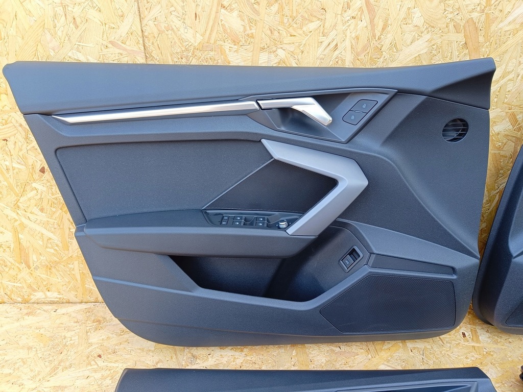 фото №5, Audi a3 8y 2025r обшивка обшивки обивка дверь правый левый задняя перед idealne