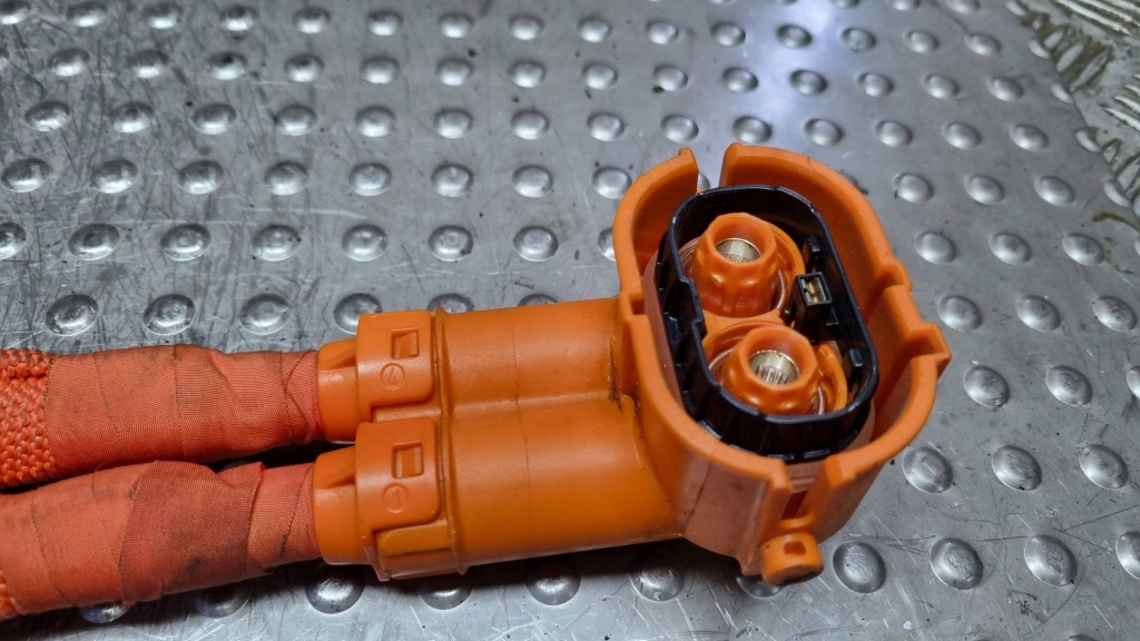 Электропроводка шланг питания 9j1971131a porsche taycan 4s audi e-tron gt Недорого