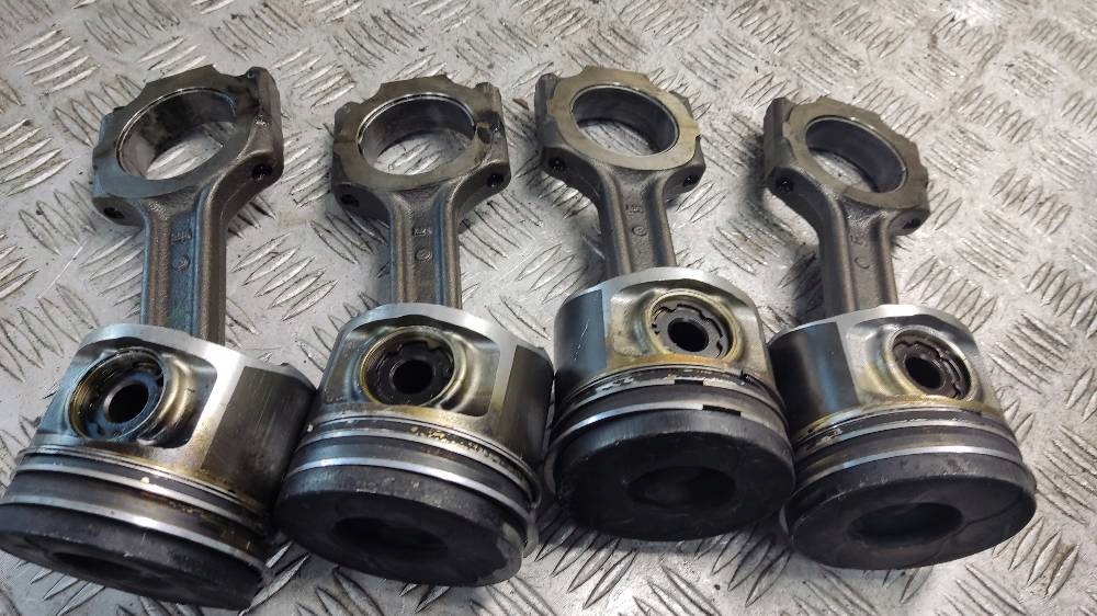 фото №1, Поршень + шатун 4szt 156 i 1.9 jtd 937a2000