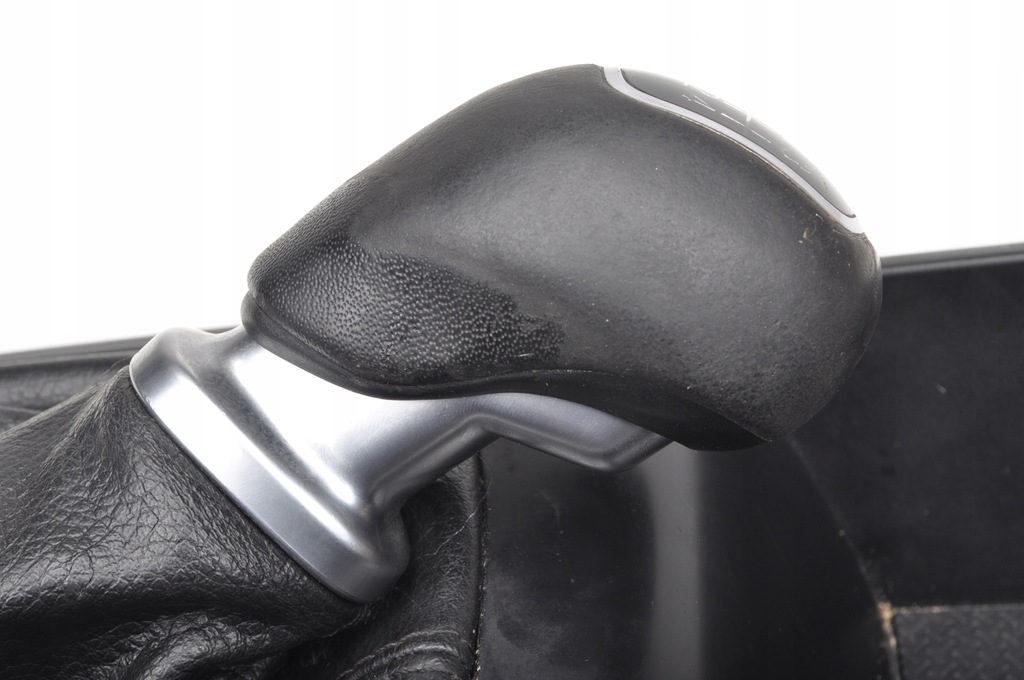 фото №8, Hyundai i30 ручка чехол рамка домкрата 5 передач 84651-2r941