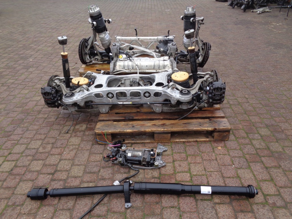 Пневмоподушка подушка пневматична задній porsche panamera 976 976616026f jak nowa Зі Шроту