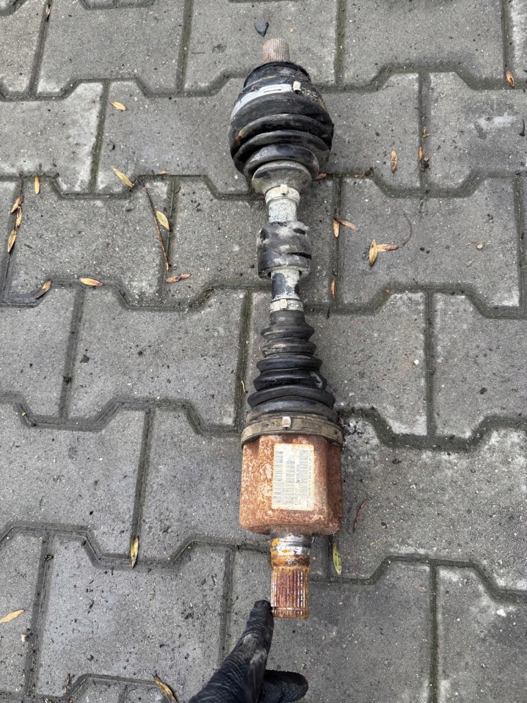 фото №1, Привідний вал короткий ліва volvo v60 ii 10-18 p31256779