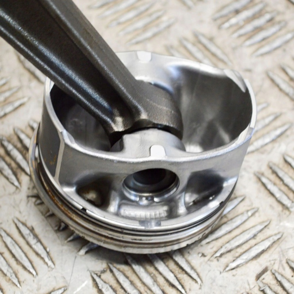 фото №6, Jaguar f-type 2016 поршень